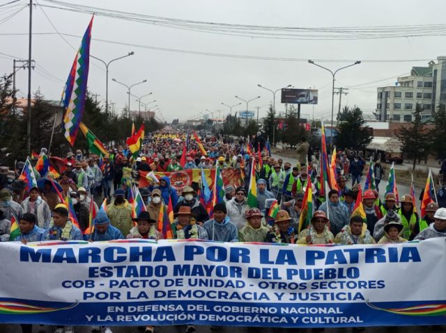 Presidente se suma a la Marcha por la Patria en El Alto: “Con el pueblo no se juega, hay un voto que tiene que respetarse”