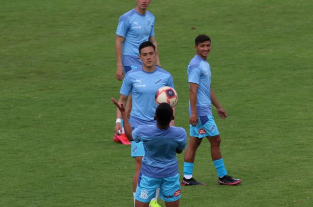 Bolívar recibe a Palmaflor  con la obligación de ganar 
