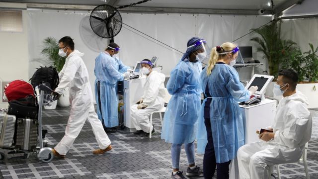 ¿Puede la variante ómicron del coronavirus desplazar a la delta y hacerse dominante en el mundo?