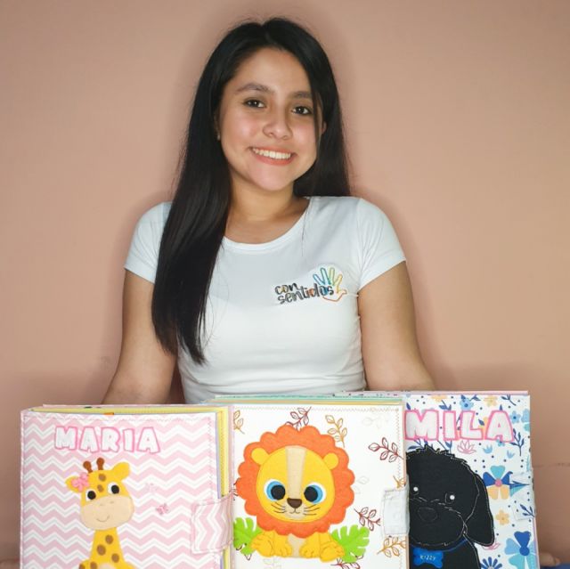 Sinaí Achá, libros sensoriales para la estimulación temprana