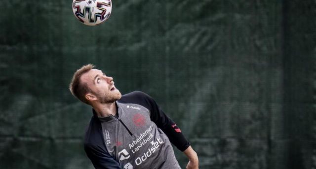 Eriksen volvió a entrenar después  del paro cardíaco que sufrió