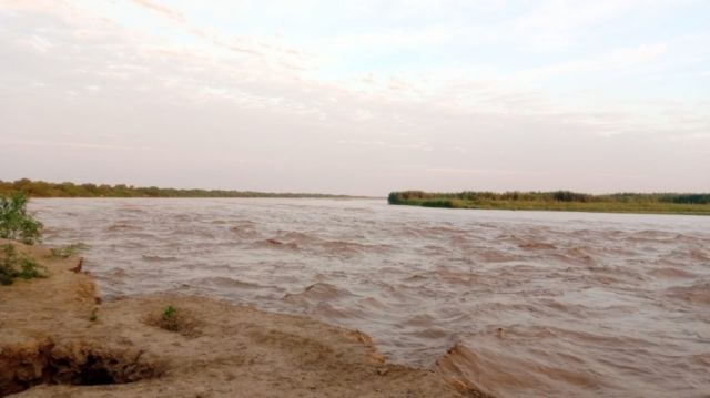Ante la crecida del Pilcomayo, piden a la población mantenerse en resguardo