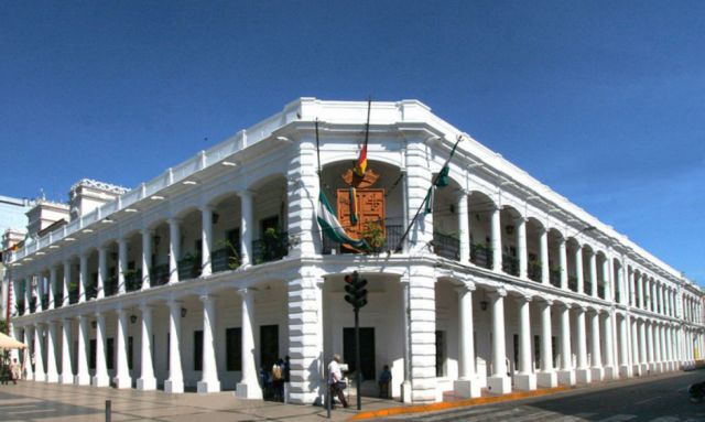 Ítems fantasmas: los  contratos eran para  una barra de fútbol