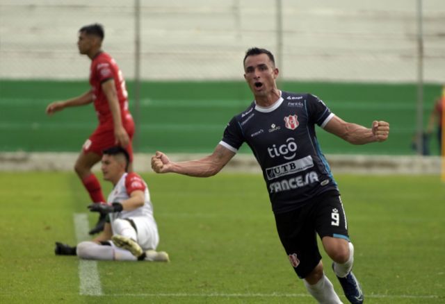 Prost se consagró como goleador  y Bejarano sumó su tercer título