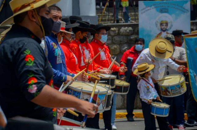 Los tamboreros también se hicieron presentes 