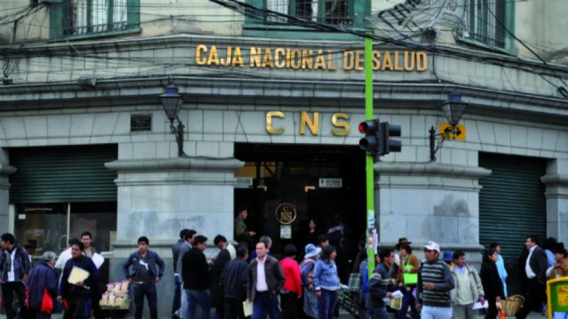 Suman tres aprehendidos en La Paz en el caso contratos ‘fantasma’ en la CNS