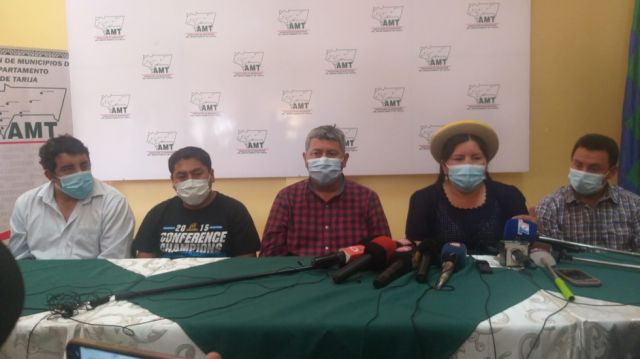 Alcaldes no levantarán los bloqueos hasta que se restituya la Ley del 8%