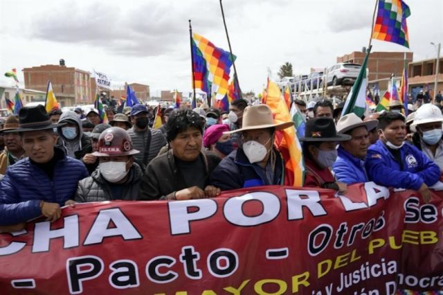 Arce y Morales marchan juntos