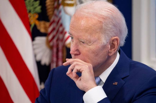 Biden pide vetar política “Quédate en México”