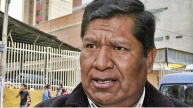 De La Cruz a Choquehuanca: Nos haces quedar mal, los aymaras no comemos pasto, no somos ovejas