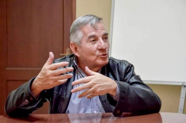 Óscar Farfán, Economista y Político