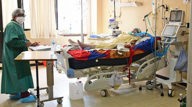 Covid colapsa San Juan de Dios  y médicos están sin contratos 