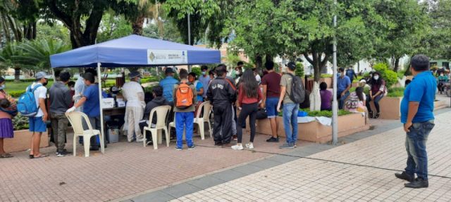 Escasean puntos de vacunación en Yacuiba y fichas son limitadas