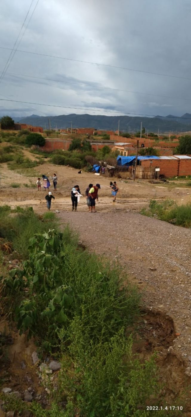 En los barrios alejados las calles se llenaron de fango