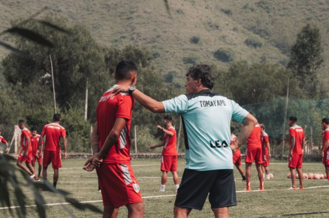 Real Tomayapo realizó prácticas en Coimata
