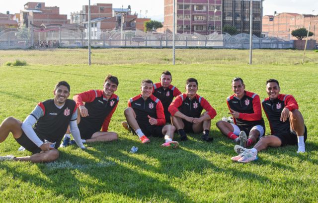 Independiente presenta a su plantel de 35 futbolistas 