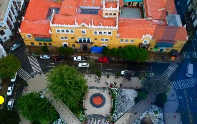 Fiscalizan en Potosí presuntas irregularidades en compra de ambulancias; Gobernador se defiende