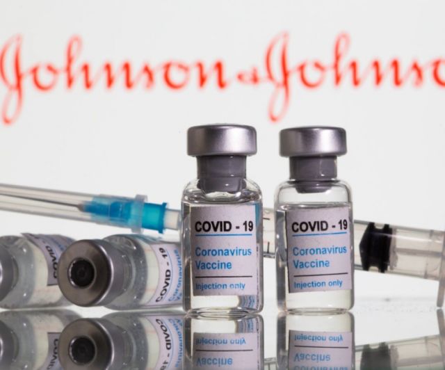 Salud anuncia gestión de 1 millón de vacunas J&J