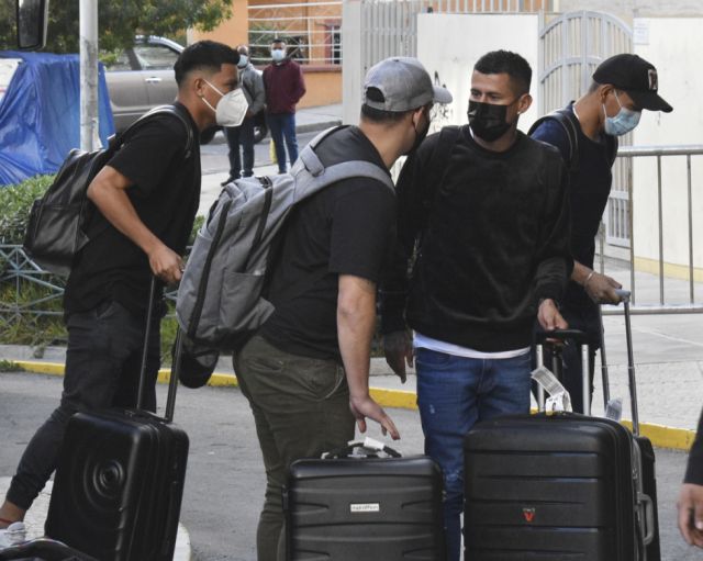 Entre buenas y malas, Bolivia trabaja en la ciudad de La Paz