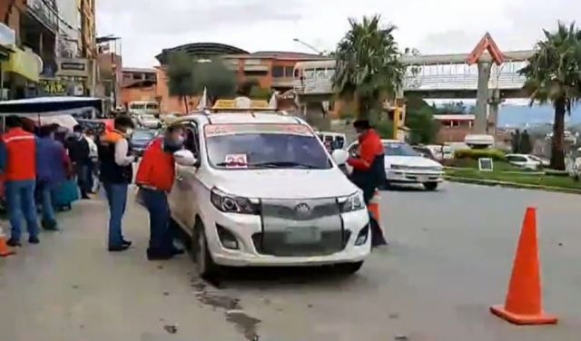 Verifican cumplimiento de las medidas de bioseguridad en transporte público de Tarija