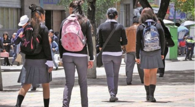 Colegios privados rechazan descuentos en pensiones y advierten riesgo de quiebra y cierre