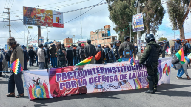 Los "Antivacunas" exigen abrogar los DS 4640 y 4641