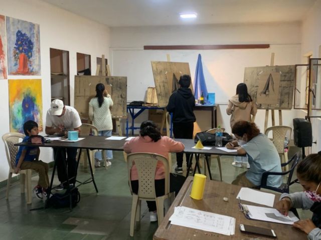 Casa CreArt dictó talleres de dibujo, modelado y música