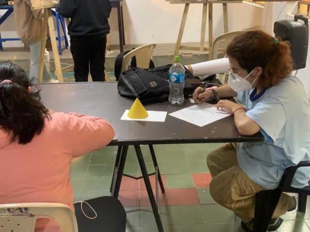 El dibujo es una constante en los talleres de Casa CreArt.