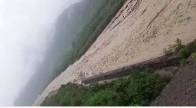 Crecida del río Orosas pone en riesgo a la población de La Mamora y Bermejo (Video)