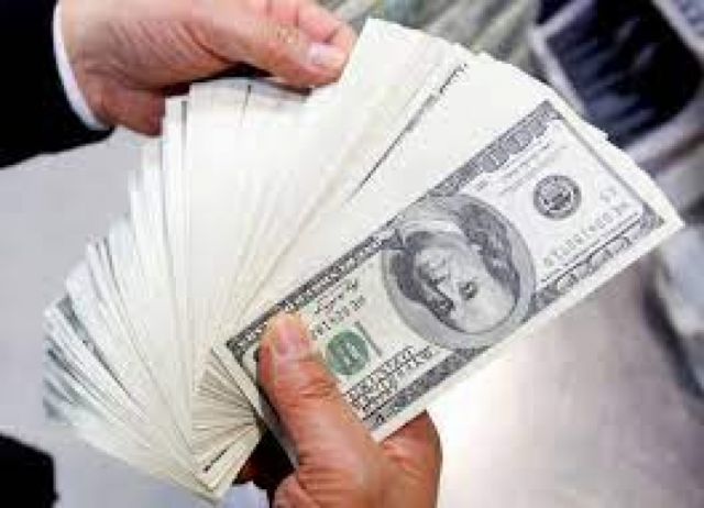 Rusia reduce radicalmente sus reservas en dólares
