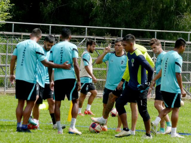 Tomayapo en Cochabamba abre el telón profesional ante U de Vinto