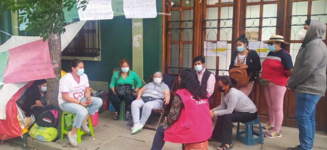 En el Día Mundial contra el Cáncer, pacientes cumplen 18 días de huelga contra la CNS Tarija