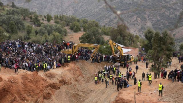 Recuperan el cuerpo del niño marroquí Rayan, atrapado cinco días en un pozo