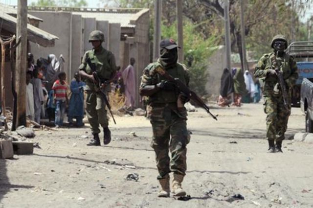 Toque de queda en zonas de Nigeria