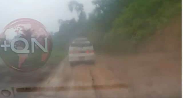 Reportan derrumbes en la carretera a Bermejo