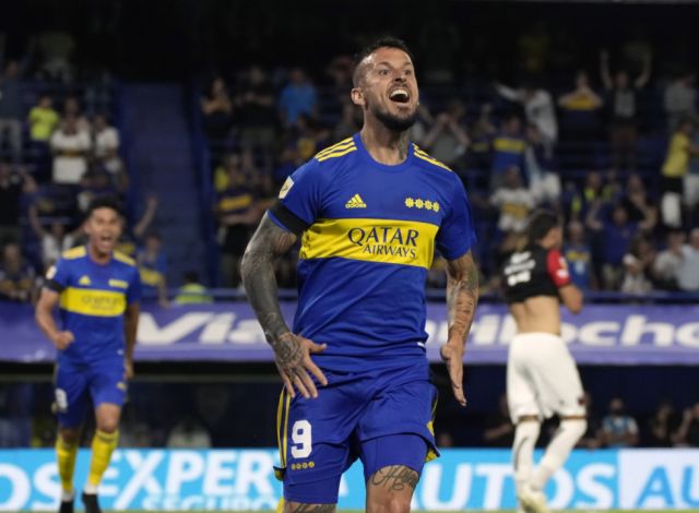 Un ex River le amargó el debut  a Boca, que igualó ante Colón 