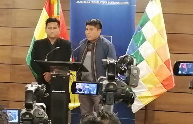 El MAS se querellará penalmente contra el exprocurador Cabrera por difamar a Evo en la CPI