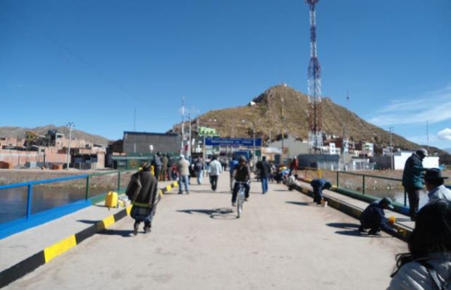 Perú reabre las fronteras terrestres con Bolivia