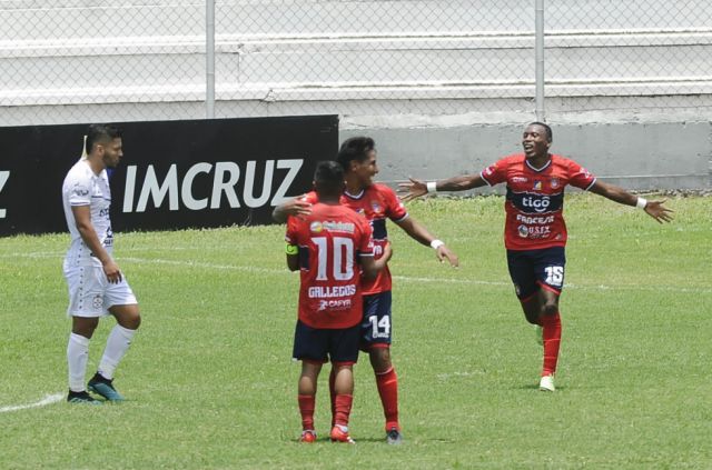 Jhonny Serrudo:  “Vamos a plantear nuestro juego,  vamos a ser cuidadosos”