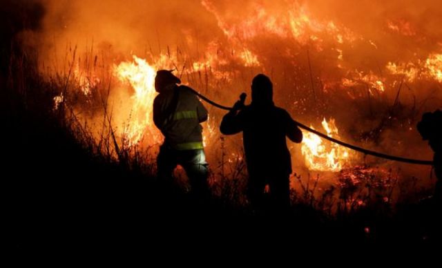 Siguen activos ocho focos de incendios forestales en Argentina a pesar de la lluvia y el trabajo de más de 200 brigadistas