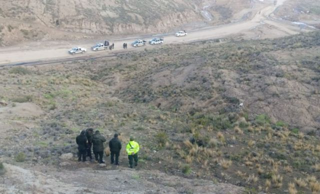 Muere un policía en enfrentamiento con ‘jukus’ en Potosí