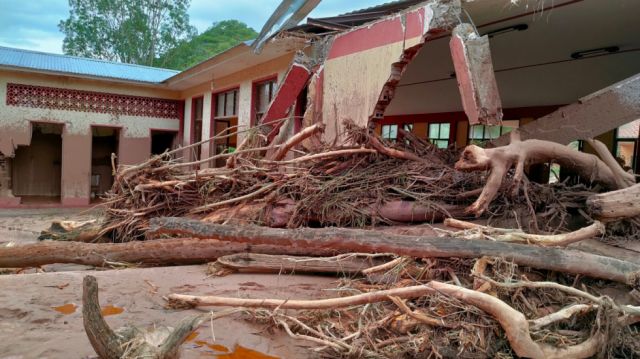 Una unidad educativa quedó casi deshecha  