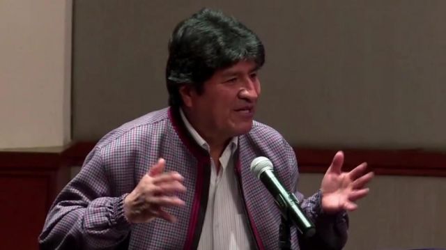 Evo cree que la derecha intenta dividir al MAS