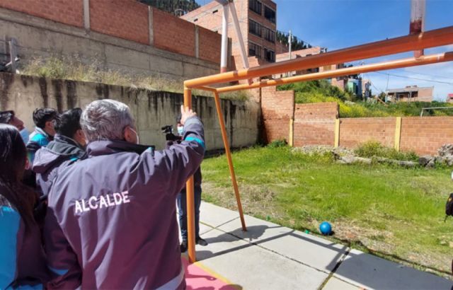 Alcaldía licitará refacción de escuelas y anticipa que adjudicará a empresas barriales