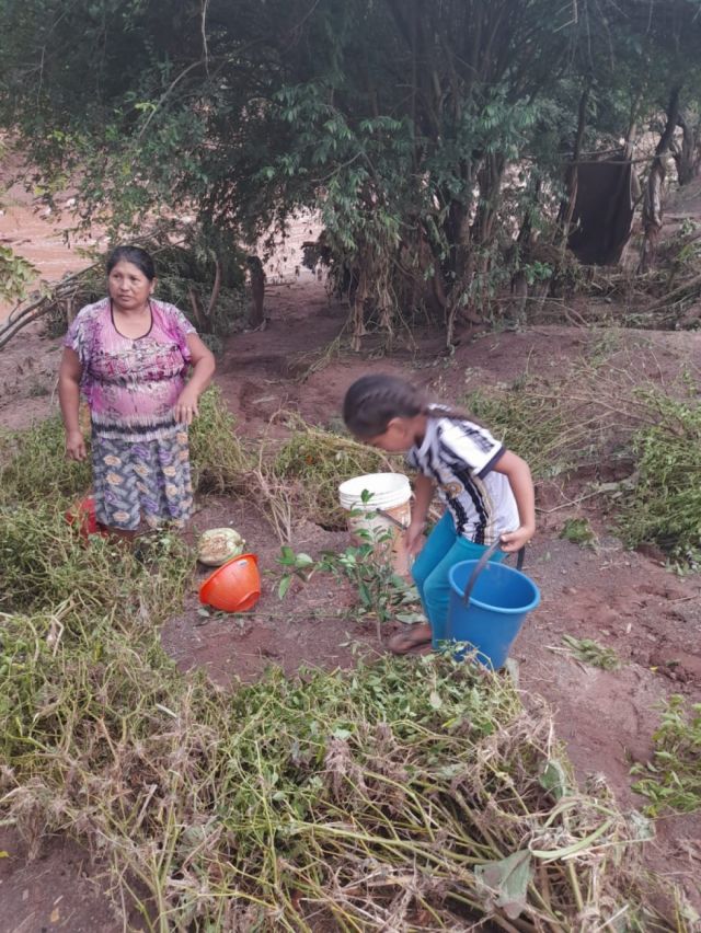 Indígenas de O’Connor vuelven a sus hogares en busca de sosiego