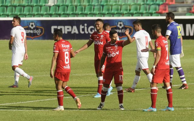 Royal Pari y Oriente se enfrentan por la Copa Sudamericana 