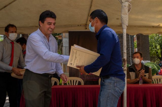 La Alcaldía entrega planimetrías a favor de 53 familias de San Mateo