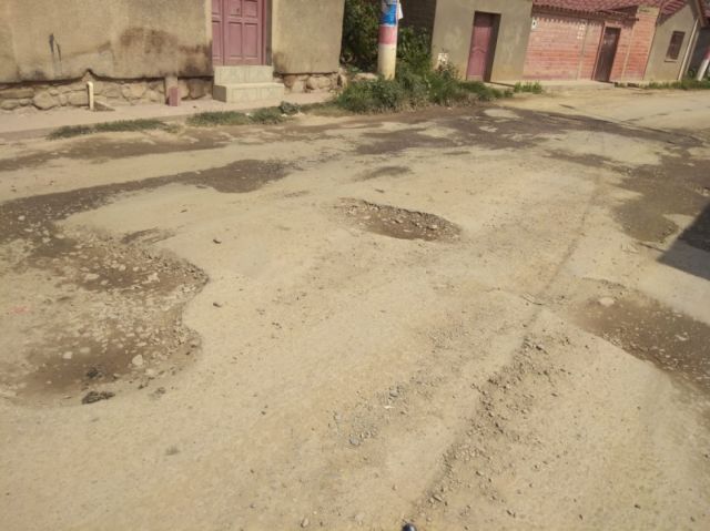Vecinos de San Lorenzo reclaman por el mal estado de las calles y caminos 