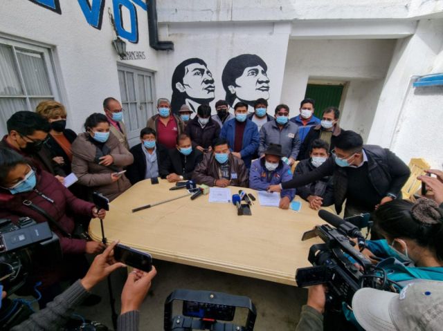 Se retrasa recepción de postulaciones para Defensor