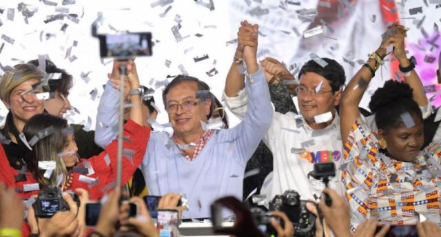Un Petro favorito une a la derecha  en Colombia